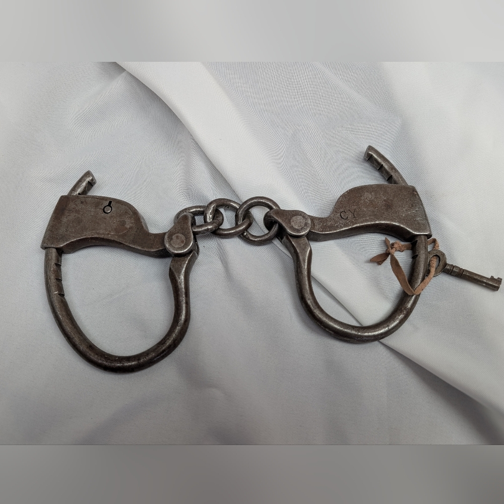 Tower Double Lock Shackles